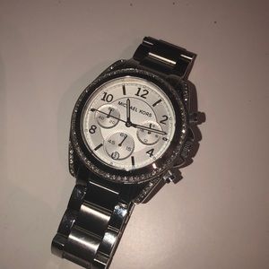Michael kors silver watch!!